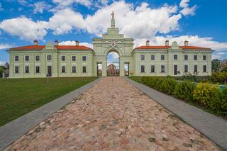 уязная брама, флігелі