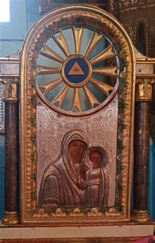 Фератрон з абразамі "Святы Мікалай Цудатворца" і "Маці Божая з немаўлём"