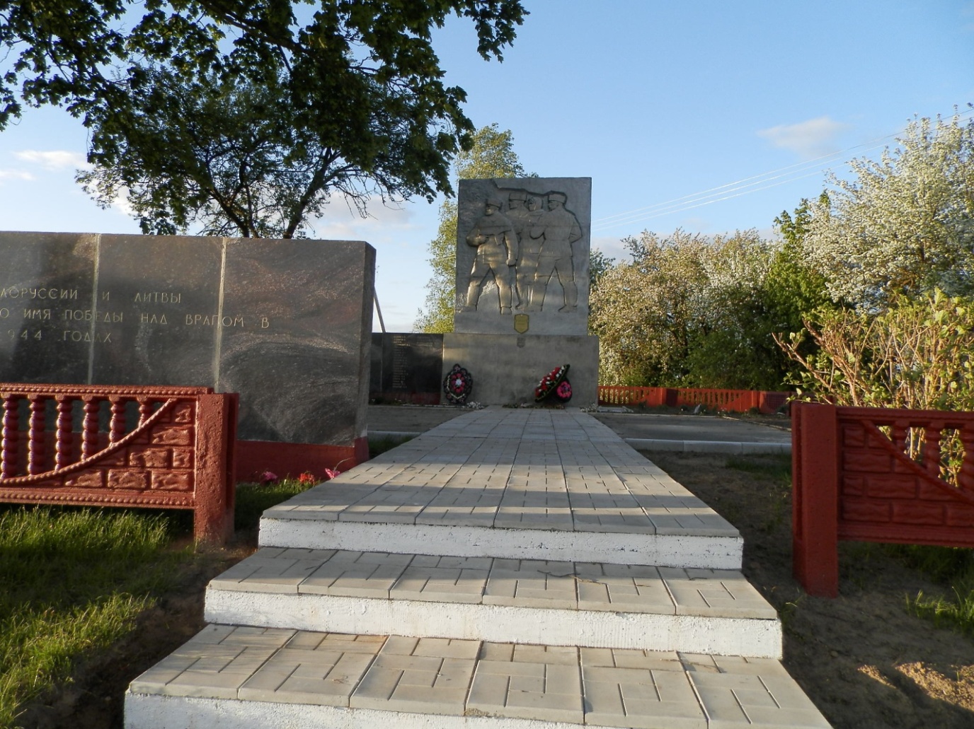 Брацкая магіла ў в. Казяны