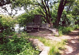 Палацава-паркавы ансамбль: палац, фантан