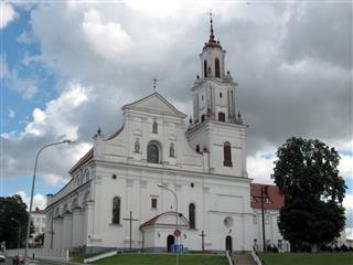 Ансамбль былога кляштара бернардзінцаў: касцёл са званіцай