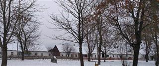 Архітэктурны ансамбль цэнтра аг. Варняны: жылыя дамы з фрагментамі агароджы