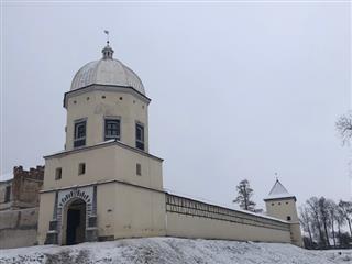 Фрагменты замка: дзве вежы