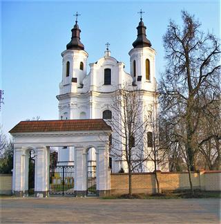 Ансамбль Андрэеўскага касцёла: брама з агароджай