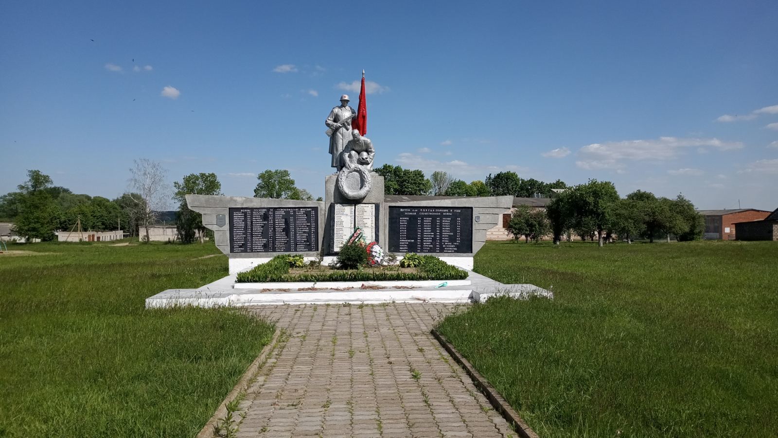  «Брацкая магіла». Выгляд з усходняга боку