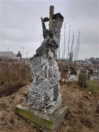 Комплекс пахаванняў на могілках па вул. Антонава – Прыгарадная: магіла Пятра Волкава