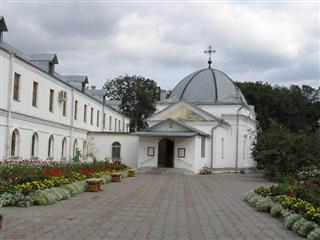 Комплекс Мікольскага манастыра ў межах агароджы:  Ануфрыеўская царква