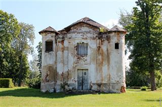 Фрагменты былой сядзібы "Кухцічы": кальвінскі збор