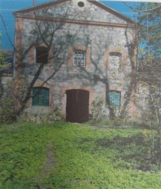 Фрагменты сядзібы "Двор": дзве стайні; спіртзавод