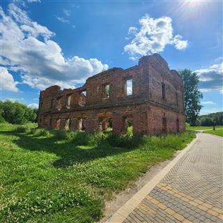 Лошыцкі сядзібна-паркавы комплекс: рэшткі млына