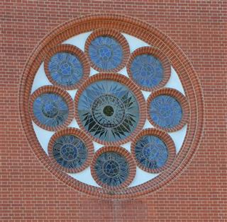 Комплекс касцёла св. Сымона і св. Алены (у межах агароджы): вітражы касцёла св. Сымона і св. Алены